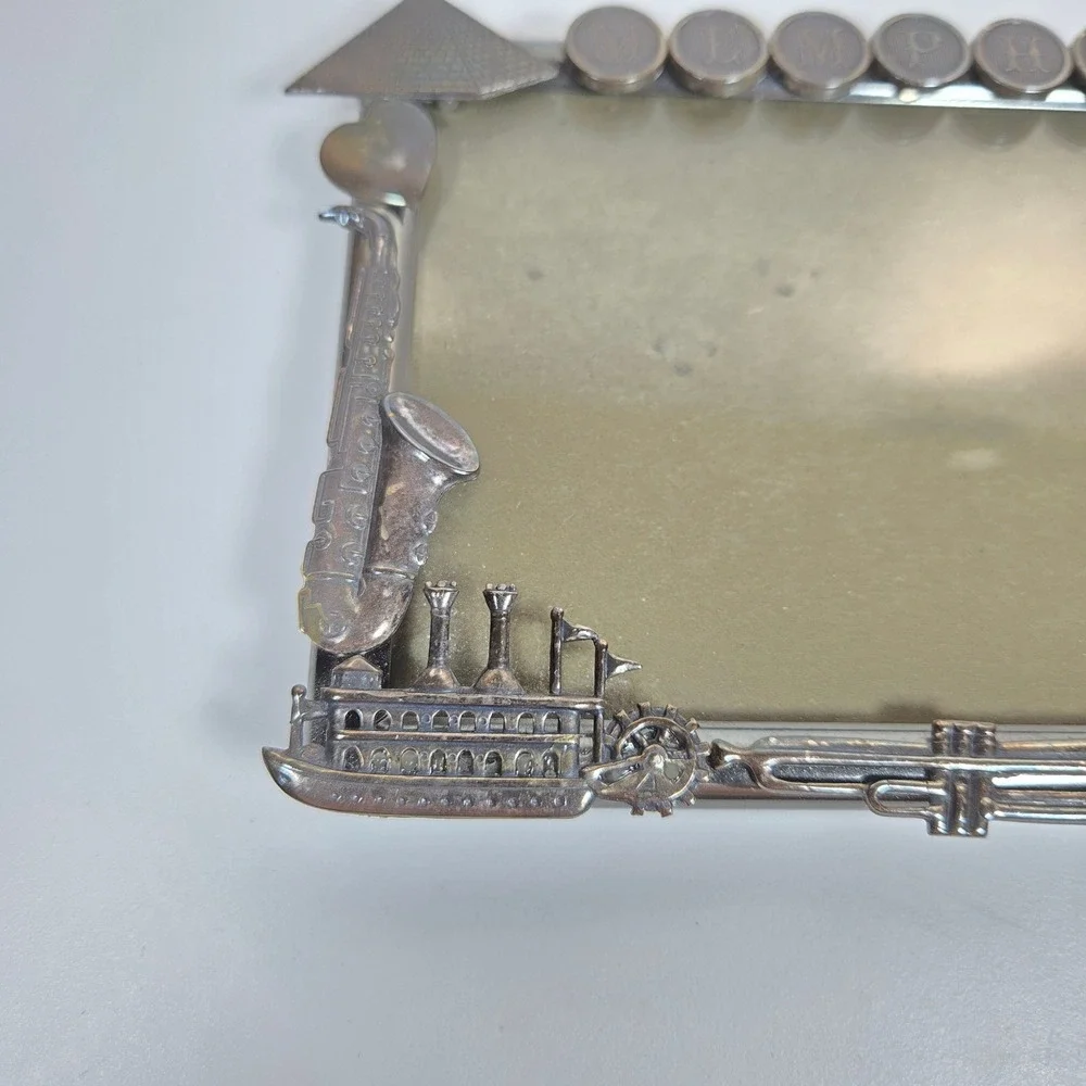 Memphis Tennessee Souvenir Picture Frame Silver Plated 3D charms Riverboat Music
